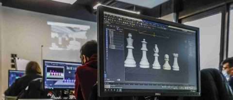 addetto grafico visual emotion: lezione in classe