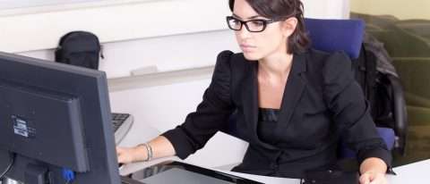 donna al pc: corso addetto contabilità