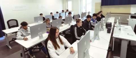 OPERATORE INFORMATICO SU DISPOSITIVI E RETI