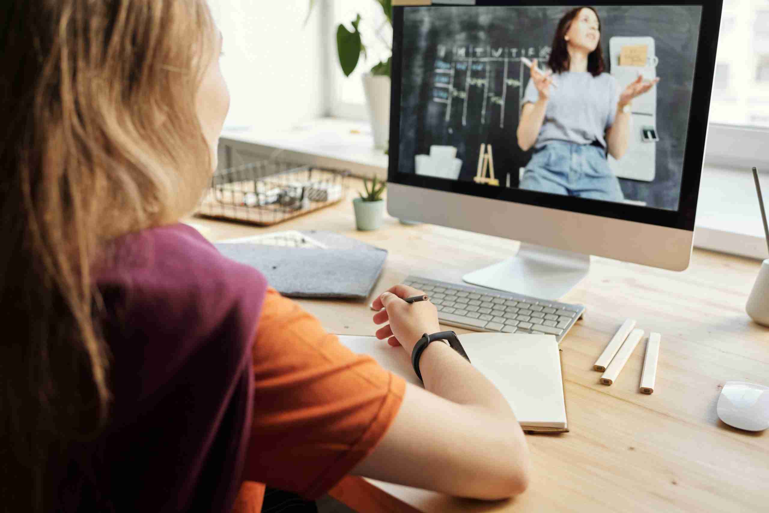 Corsi di apprendistato professionalizzante in FAD a Milano