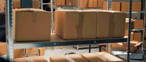 Tecniche di confezionamento e carico scarico merci