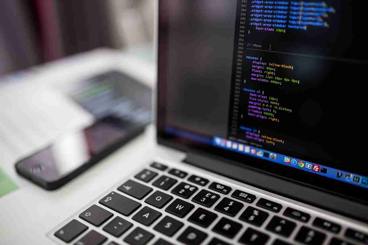 Linguaggi di programmazione più utilizzati: quali sono e come impararli